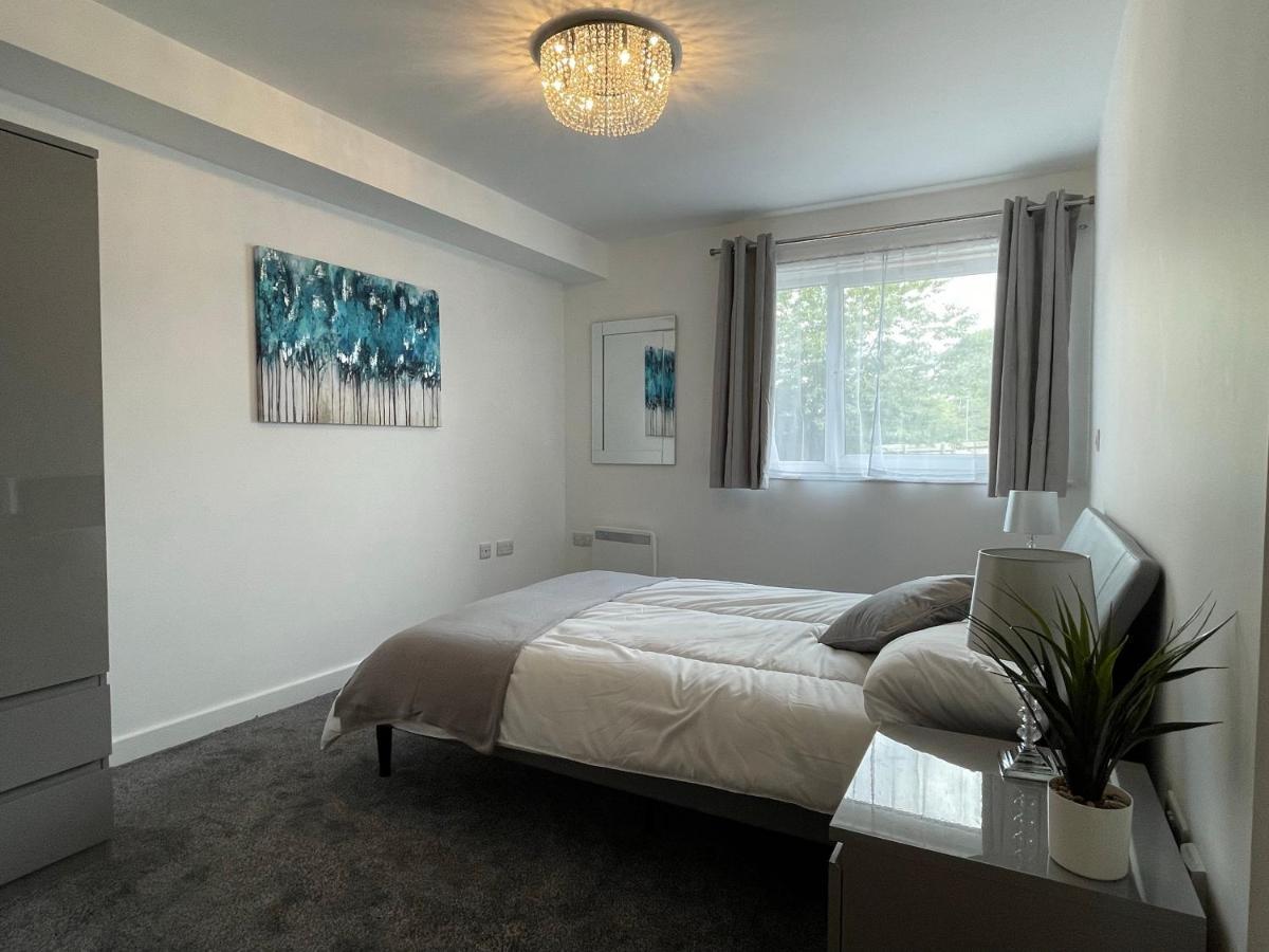 Moda Wigan - Stylish 2 Bed Apartment Central Wigan Esterno foto