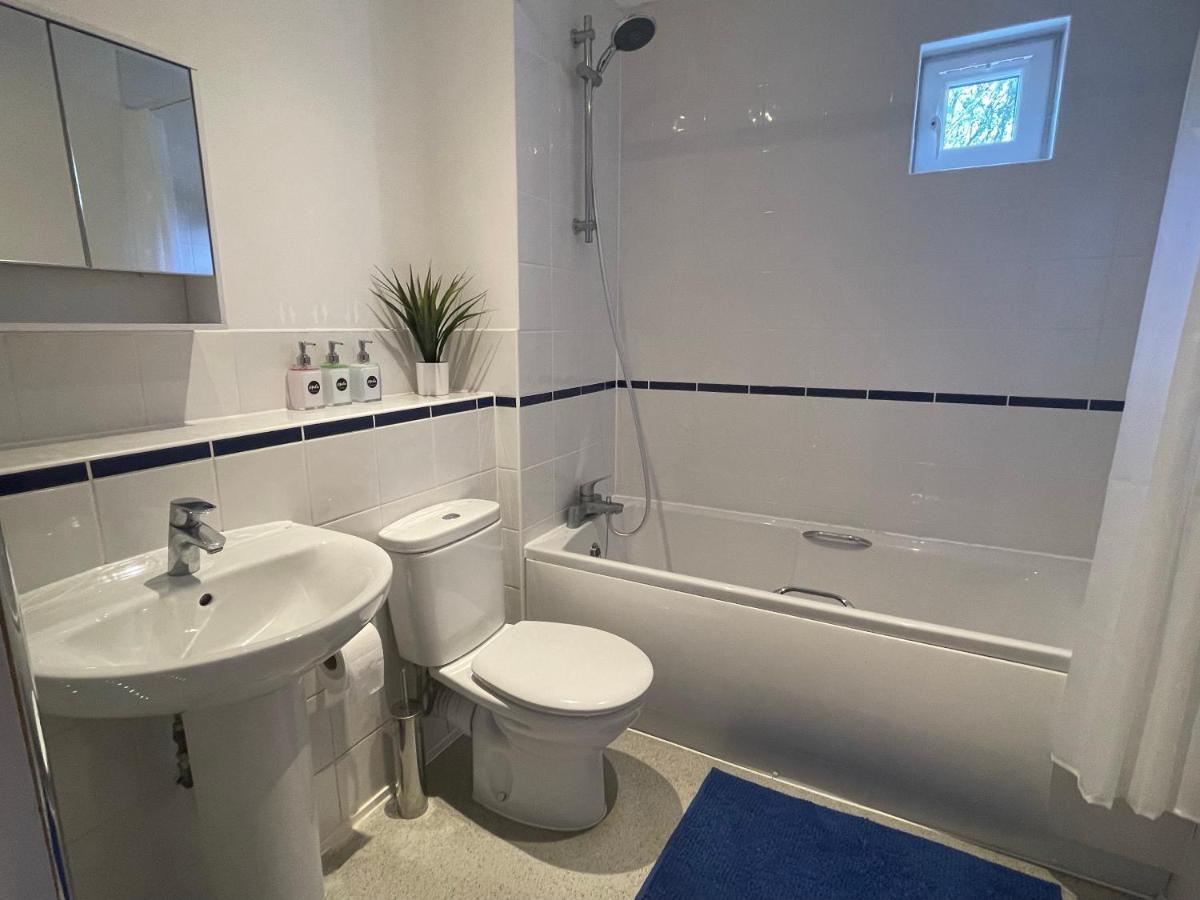 Moda Wigan - Stylish 2 Bed Apartment Central Wigan Esterno foto